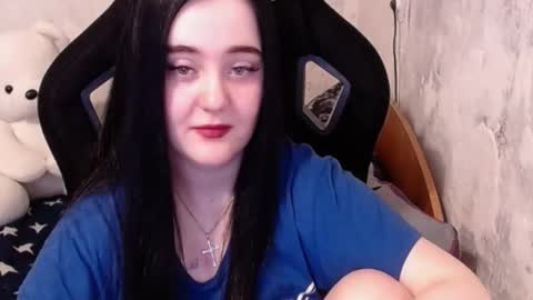 Snapshot of show_for_you chatting on 12.17.24 show_for_you online show from 12.17.24