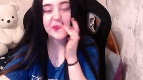 Snapshot of show_for_you chatting on 12.17.24 show_for_you online show from 12.17.24