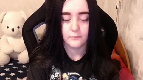 Snapshot of show_for_you chatting on 01.14.25 show_for_you online show from 01.14.25