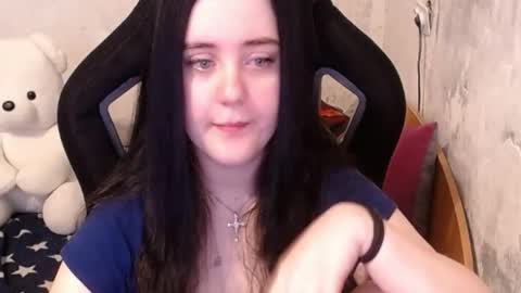 Snapshot of show_for_you chatting on 01.22.25 show_for_you online show from 01.22.25