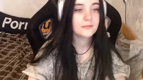 Snapshot of show_for_you chatting on 11.12.25 show_for_you online show from 11.12.25