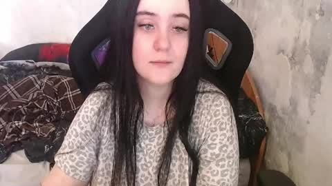 Snapshot of show_for_you chatting on 03.19.26 show_for_you online show from 03.19.26