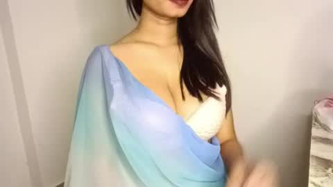 shreya_0 online show from 04.30.26