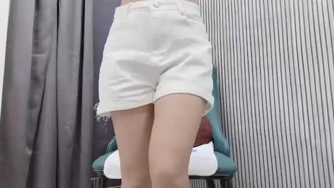 Snapshot of shshiko chatting on 07.18.26 Hua yi online show from 07.18.26