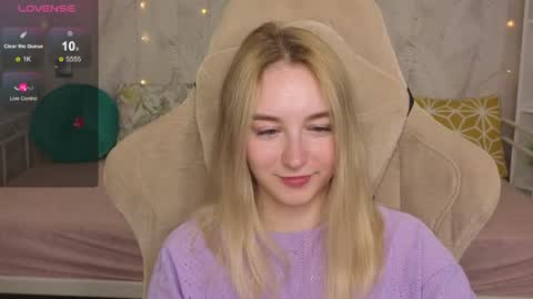 Snapshot of shy__polly chatting on 06.11.26 Polly online show from 06.11.26