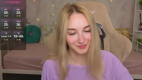 Snapshot of shy__polly chatting on 06.11.26 Polly online show from 06.11.26