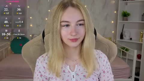 Snapshot of shy__polly chatting on 07.17.26 Polly online show from 07.17.26