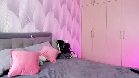 Snapshot of shy_bambiii chatting on 01.31.25 Mika online show from 01.31.25