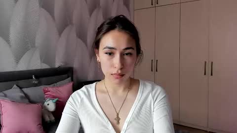 Snapshot of shy_bambiii chatting on 02.08.25 Mika online show from 02.08.25