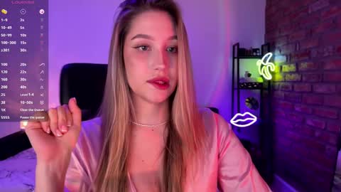 Snapshot of shy_bee chatting on 11.16.25 Alice online show from 11.16.25