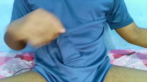 shyeyes online show from 02.04.25