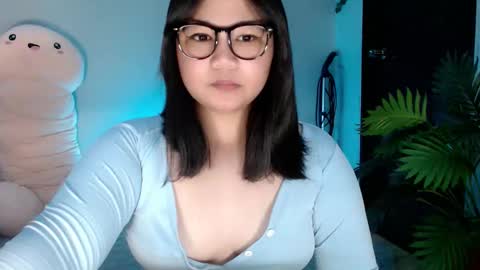 shy_girl09 online show from 10.21.25