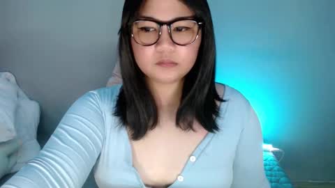 shy_girl09 online show from 10.22.25