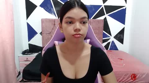 Snapshot of shy_luna18 chatting on 10.12.25 luna online show from 10.12.25