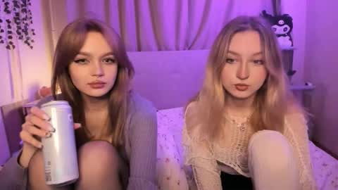 Snapshot of shy_meowmegan chatting on 10.04.25 Megan 3 online show from 10.04.25