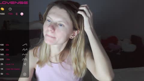 Snapshot of shy_moony chatting on 12.11.24 just Alex online show from 12.11.24