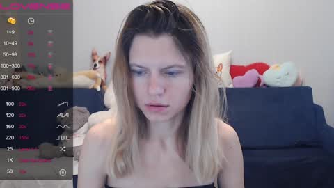 Snapshot of shy_moony chatting on 01.09.25 just Alex online show from 01.09.25