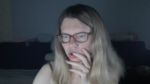 Snapshot of shy_moony chatting on 06.18.26 just Alex online show from 06.18.26