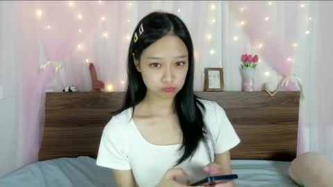 Snapshot of shy_pink_doll chatting on 08.04.26 shy_pink_doll online show from 08.04.26