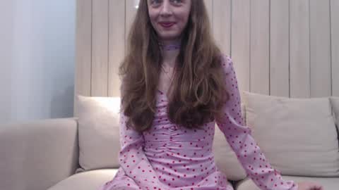 shy_schoolgirl_ online show from 12.31.24