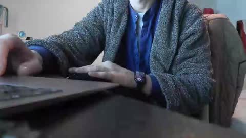 Snapshot of shyboy0533 chatting on 10.27.25 shyboy0533 online show from 10.27.25