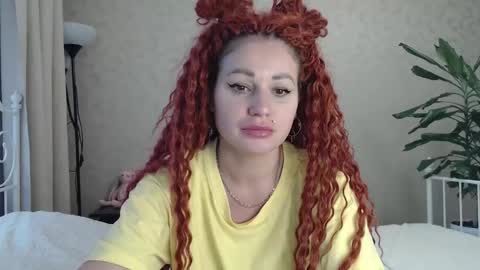Snapshot of shyevaa chatting on 10.08.25 Eva online show from 10.08.25