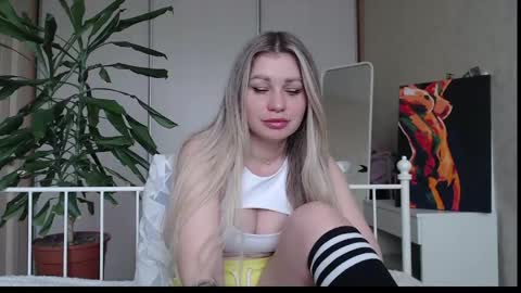 Snapshot of shyevaa chatting on 05.23.26 Eva online show from 05.23.26