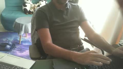 shyfrenchcock online show from 06.05.26