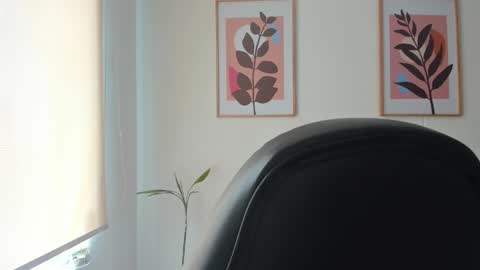 Snapshot of shylittlebunny chatting on 03.10.26 shylittlebunny online show from 03.10.26