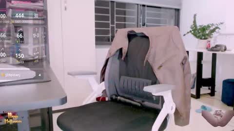 shyn_22 online show from 10.31.25