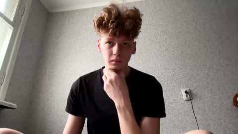 Snapshot of shyredstar chatting on 01.23.25 Tom and Betty online show from 01.23.25