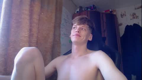 Snapshot of shyredstar chatting on 12.20.25 Tom and Betty online show from 12.20.25