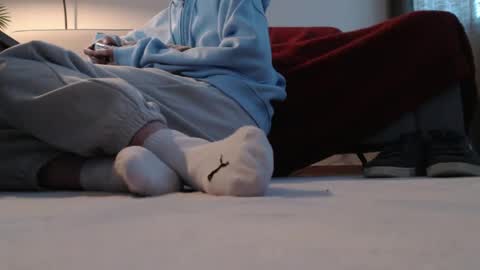 shywhitesocks online show from 04.22.26