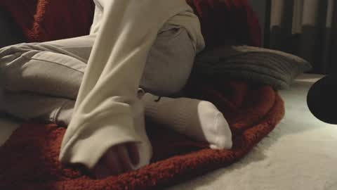 shywhitesocks online show from 04.25.26