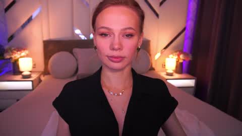 Snapshot of shyysiren chatting on 06.22.26 shyysiren online show from 06.22.26