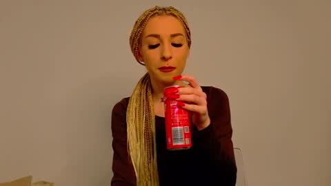 Snapshot of sia_a chatting on 12.19.25 Anastasia online show from 12.19.25