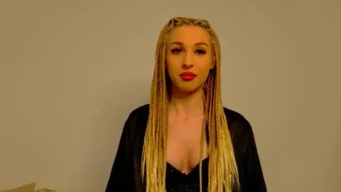 Snapshot of sia_a chatting on 12.22.25 Anastasia online show from 12.22.25