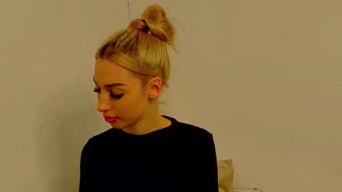 Snapshot of sia_a chatting on 01.11.26 Anastasia online show from 01.11.26