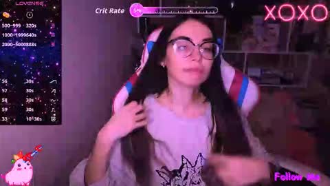 Snapshot of siashine chatting on 12.21.25 siashine online show from 12.21.25