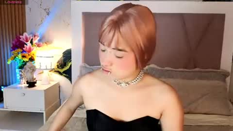 Snapshot of sienna_desiree chatting on 07.15.26 Sienna Desieree online show from 07.15.26