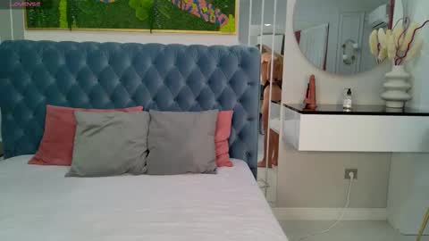 Sienna online show from 01.17.26