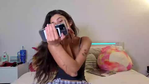 Snapshot of siensky chatting on 10.12.25 Sienna online show from 10.12.25