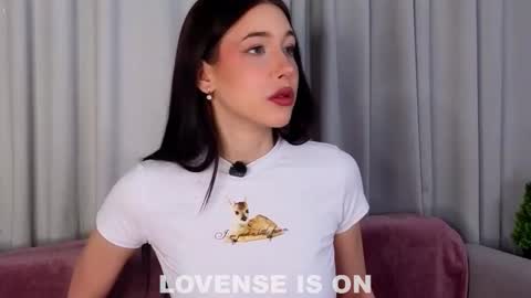 Snapshot of signehinz chatting on 02.12.26 Eva online show from 02.12.26