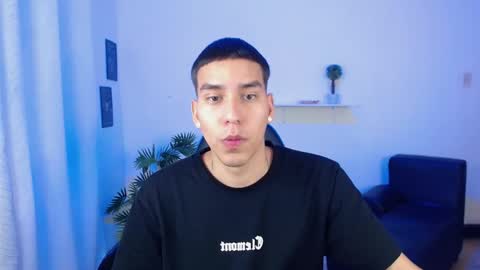 Snapshot of siimon18 chatting on 02.02.26 SImon online show from 02.02.26