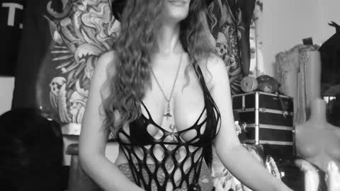 Snapshot of silentmary chatting on 05.11.26 Allmylinkssilentmary666 online show from 05.11.26