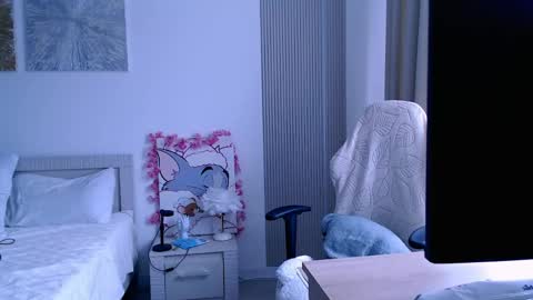 Snapshot of silk_ann chatting on 05.18.26 silk_ann online show from 05.18.26