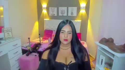 Snapshot of silvana_cruzz chatting on 10.05.25 Silvana cruzzz online show from 10.05.25
