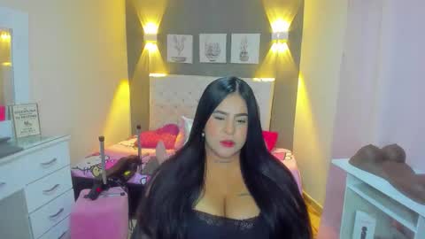 Snapshot of silvana_cruzz chatting on 10.07.25 Silvana cruzzz online show from 10.07.25