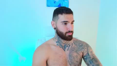 Snapshot of silvano_torrez chatting on 01.08.26 silavno online show from 01.08.26