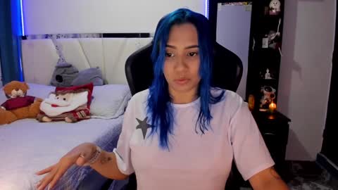   powder    online show from 01.04.25